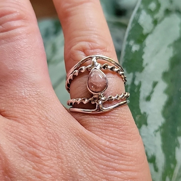 Pink Rhodochrosite Twist Ring, S925 - Picture 2 of 9